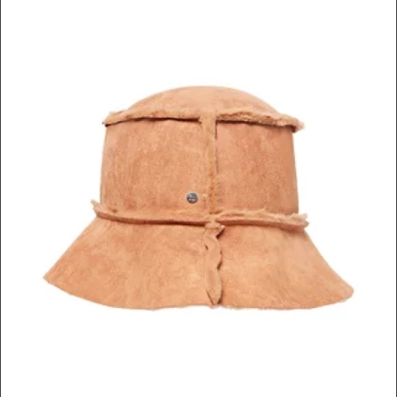 STEVE MADDEN Women’s Reversible Faux Fur Bucket Hat - Picture 2 of 6